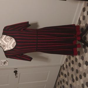 Black/red knit dress